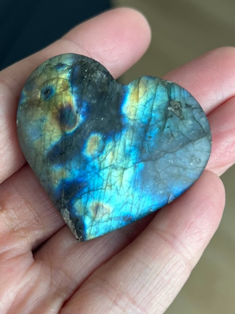 Labradorite Heart - Picture 2 of 12